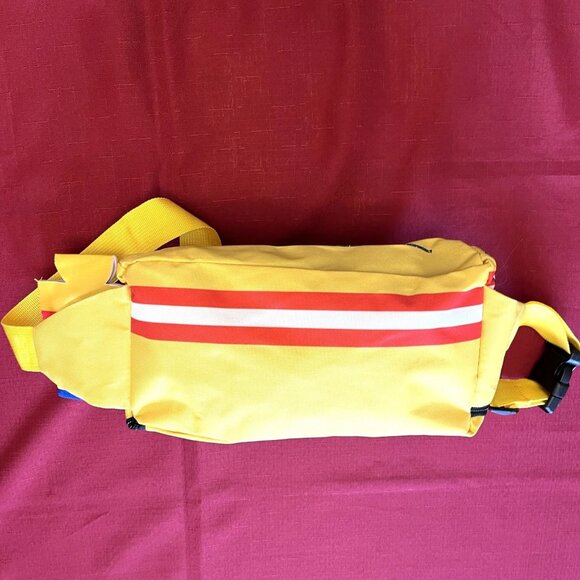 Twisted Tea Hard Iced Tea Yellow Fanny Pack 2 Pockets/Koozie - Picture 4 of 4
